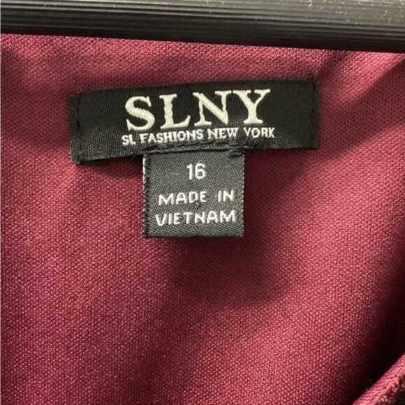 SLNY Women’s Short Sleeve Velour/Velvet Dress, Dark Wine, size 16 - Picture 5 of 8